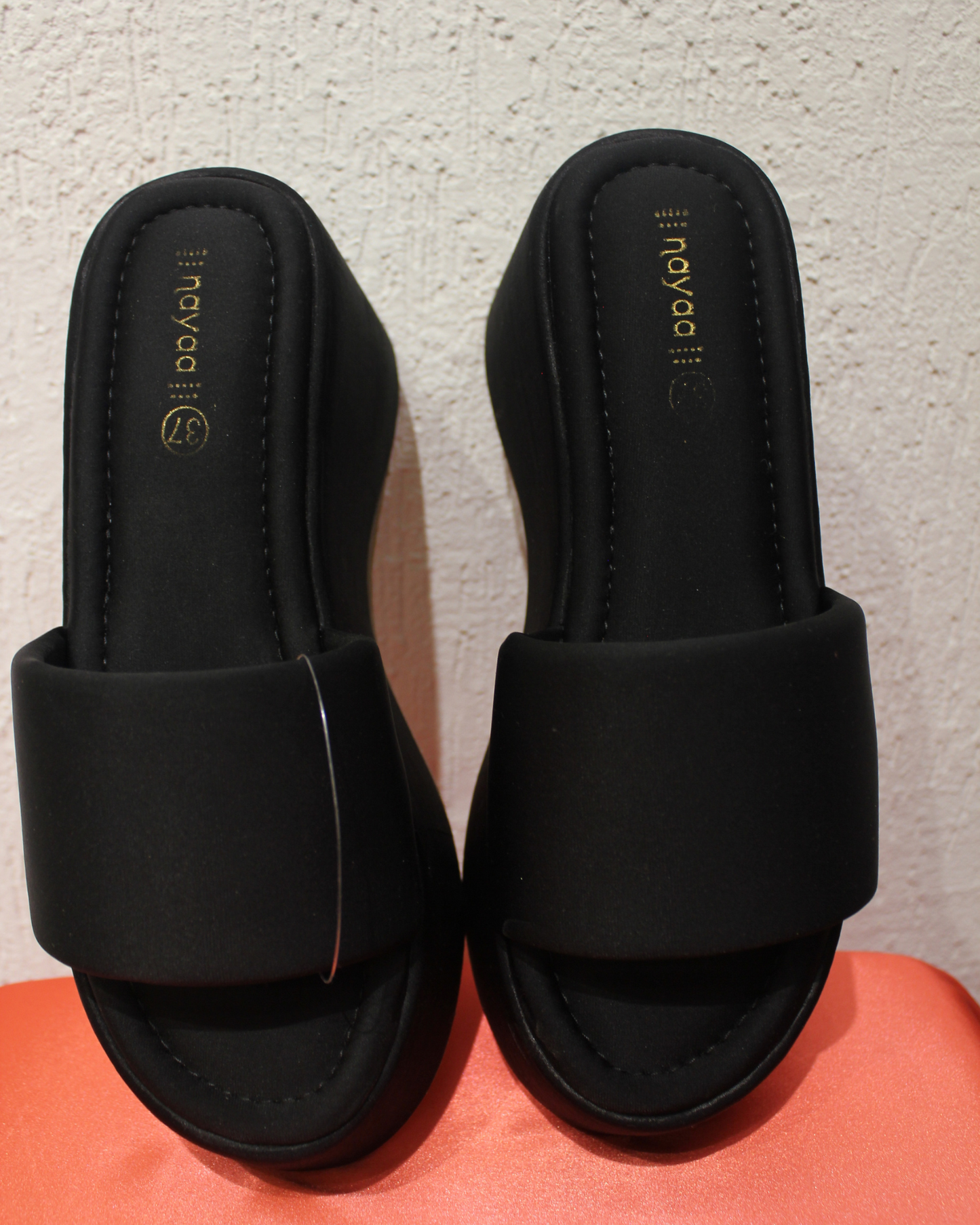 Mode and Stylish Platform
