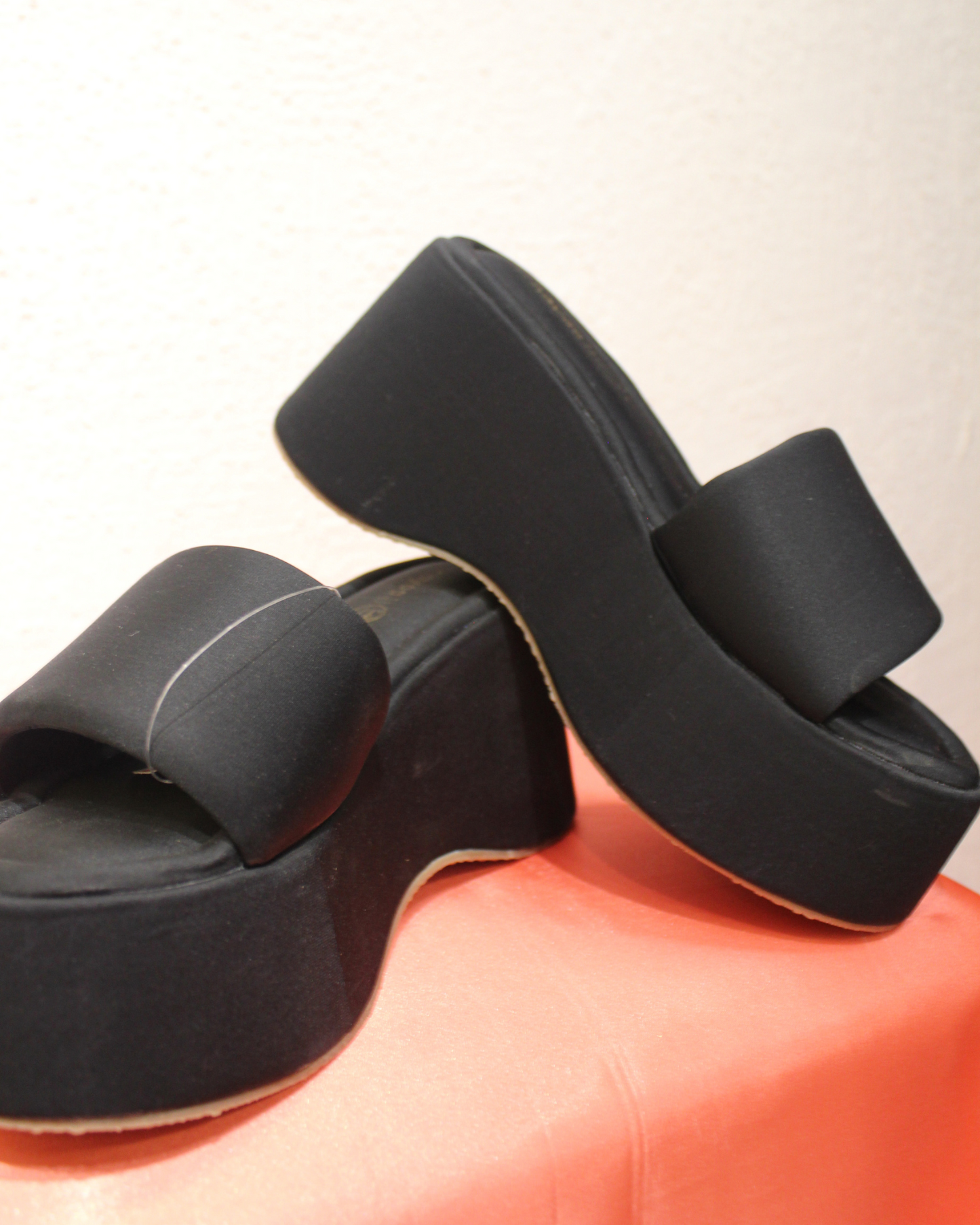 Mode and Stylish Platform