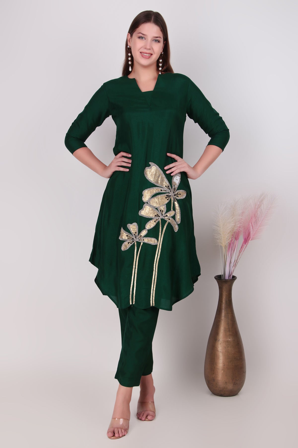 Emerald Green Cotton-Silk Sequined Floral Applique Kurta Set with Pants