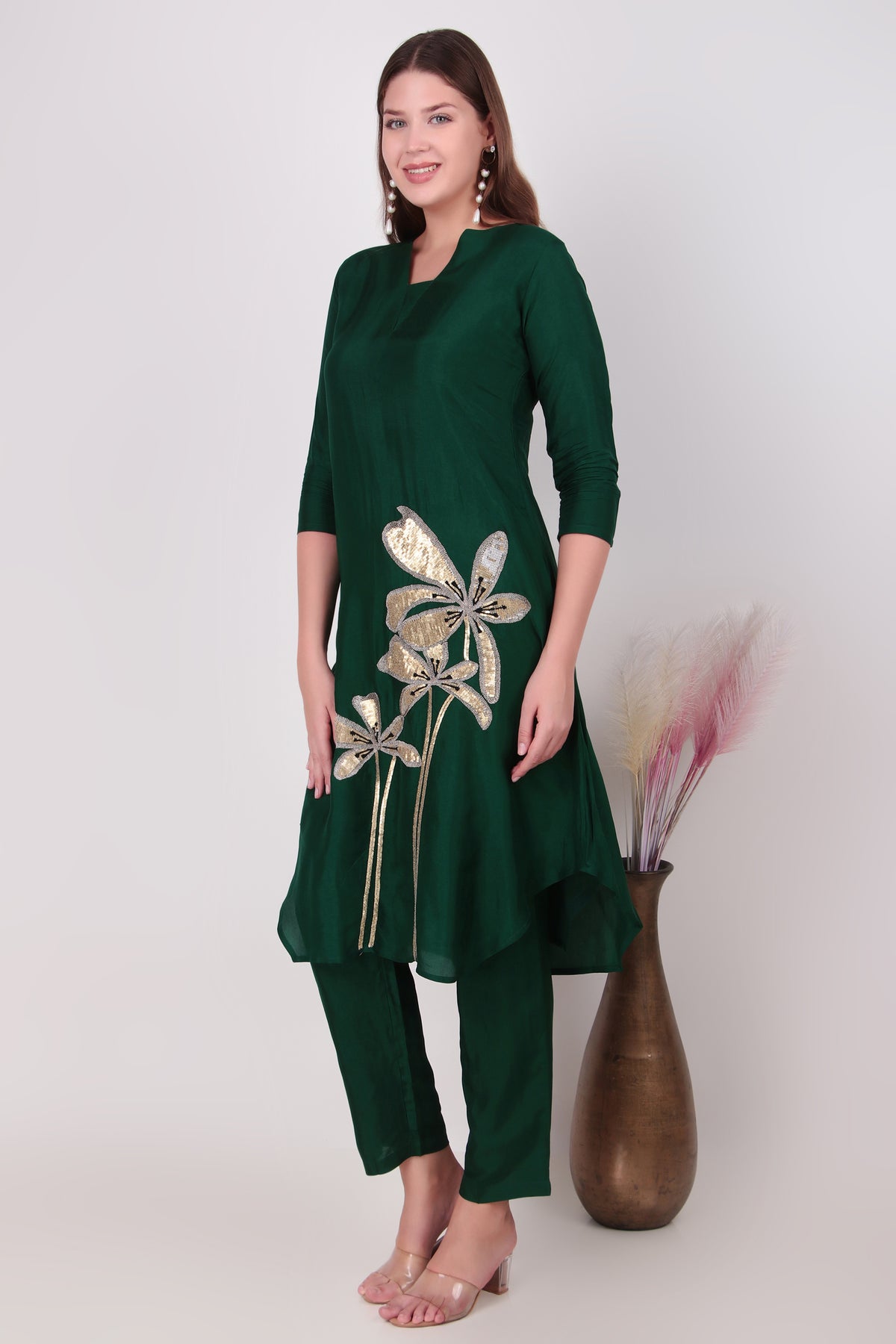 Emerald Green Cotton-Silk Sequined Floral Applique Kurta Set with Pants