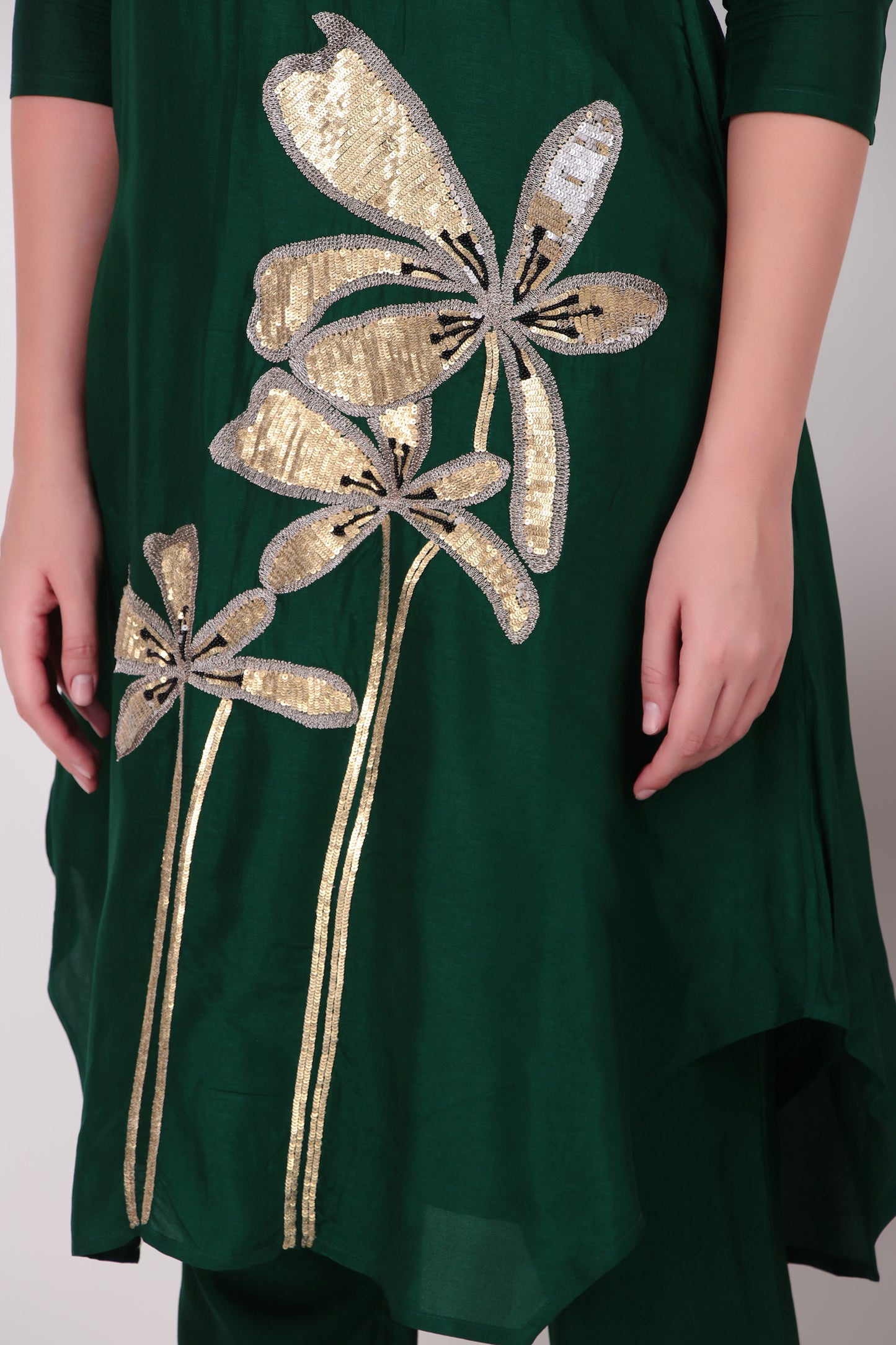 Emerald Green Cotton-Silk Sequined Floral Applique Kurta Set with Pants